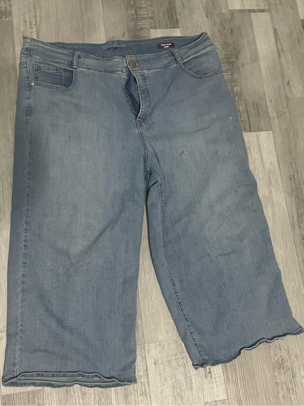 Gloria Vanderbilt Light Blue Cropped Wide-Leg Jeans